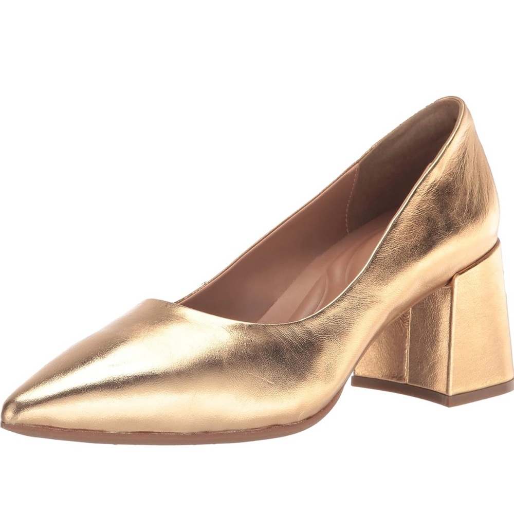 Aerosoles Gold Pump 8.5 “Ivory” pump in soft gold, sold out version